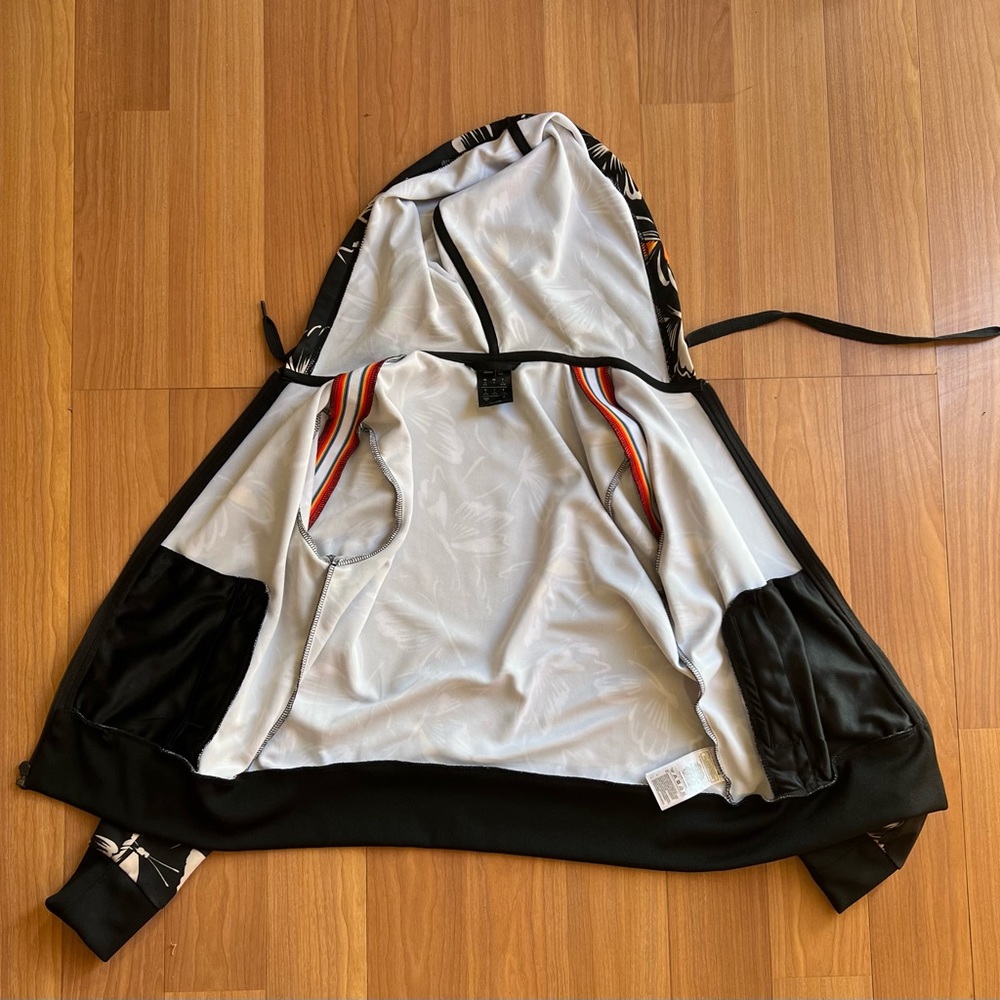 Farm Rio x Adidas - Picture 4 of 15